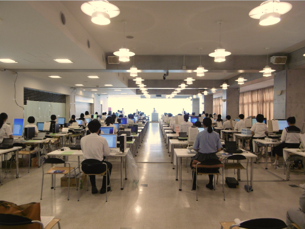 大会の様子